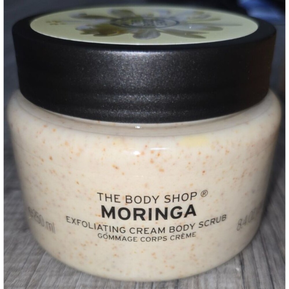 THE BODY SHOP Moringa Cream Body Scrub Exfoliate 8.4oz 50ml NeW
